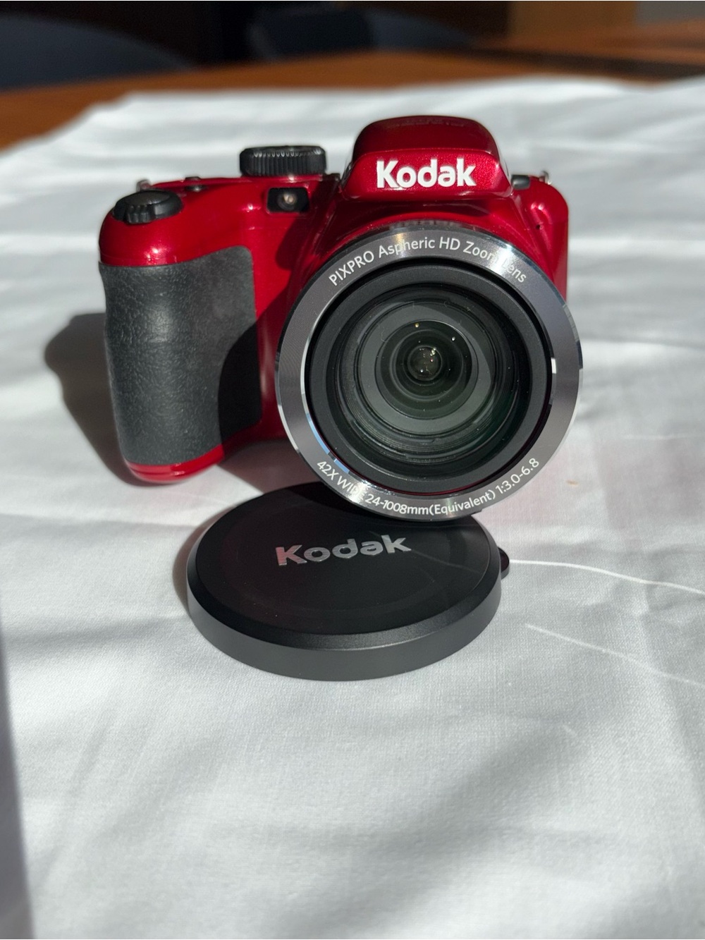 Kodak red PIXPRO AZ421 Compact Digital Camera with Accessories